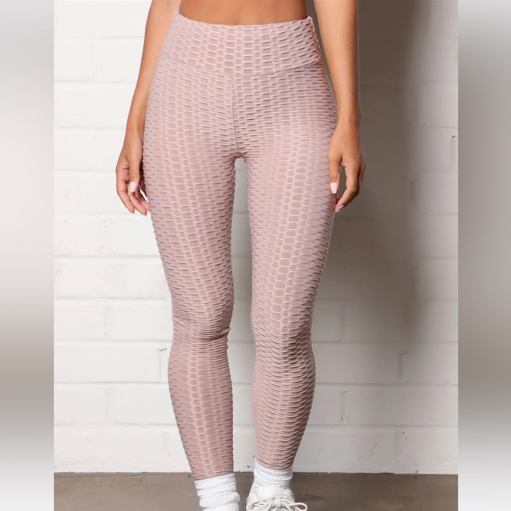 Textured scrunch butt active leggings